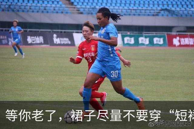 等你老了，裙子尽量不要穿“短裙”和“奶奶裙”，这些更优雅高级
